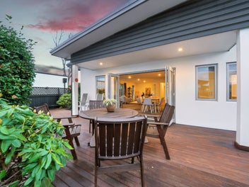 Sought After Single Level and Stylish!
