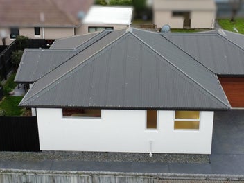 Over 60's Priced to Sell, 94sqm!
