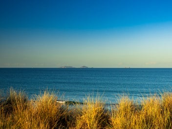 Pataua North Paradise - Absolute Beachfront