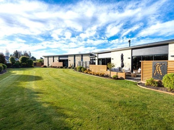 Where Family Life Meets Lakeside Living