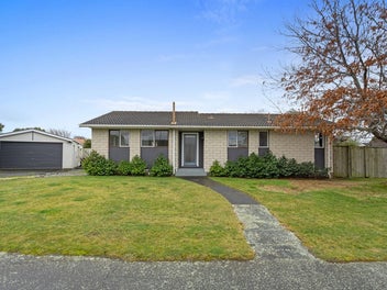 Must be Sold! Vacant Possession!