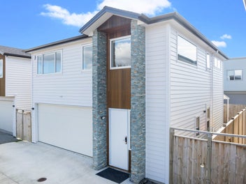 Finest Living in Macleans Zone
