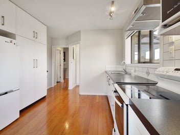 Immaculate Family Home In Sought After Area
