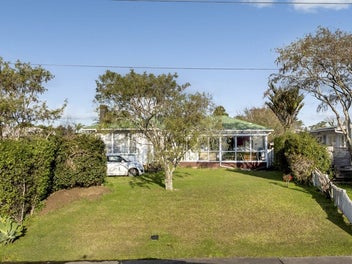 698sqm THAB-Zoned + Next-Door Option - Act Fast!
