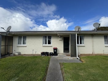 Image 1 of 7