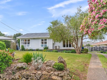 Tidy 1950s Charmer on 1014m² – Endless Potential
