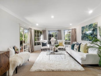 Single-Level Solid Brick Family Gem-Top Location