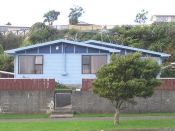 Image 1 of 5