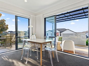 Sunny Modern Living