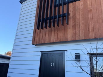 Image 1 of 7