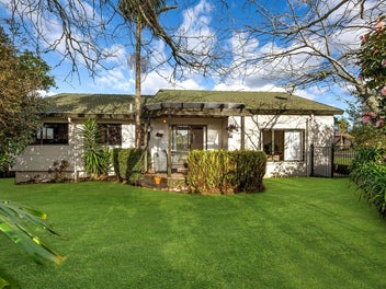 Family Comfort Meets Quiet Cul-de-Sac Charm