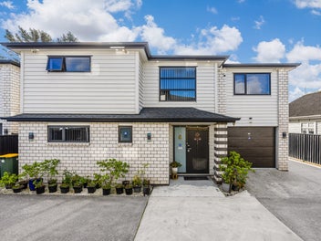 A great family home - owners are moving overseas!