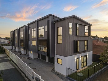 Motivated Vendor - Modern Living in Sandringham