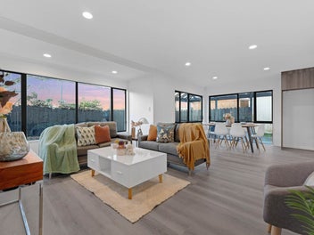 Freehold, Fully Renovated, Walk to 5 Schools, ...
