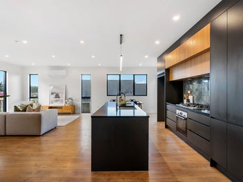 Modern & Versatile Living with Bonus Wing