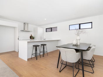 Turnkey with Double garage in Strowan