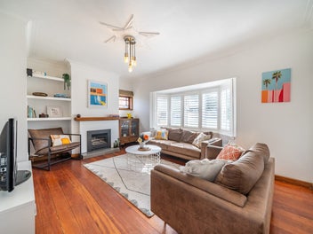 What an Opportunity - Petone Gem!