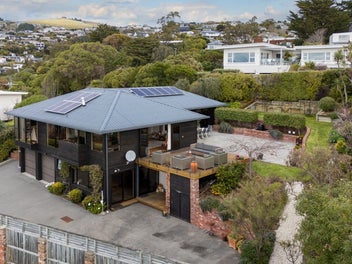 Sitting Pretty with Breathtaking Kaikoura Views