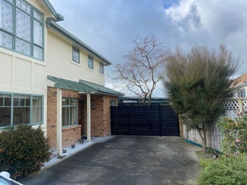 Image 1 of 18