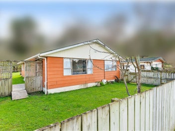 Family living with rural views!