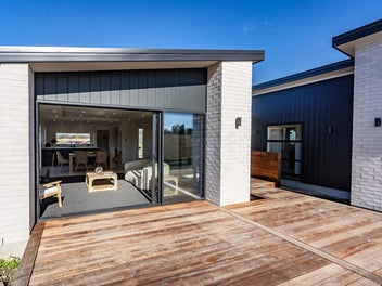 Mono-Pitch Design with Study - High Spec Living