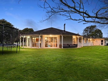 DECEASED ESTATE - 2 Dwellings - 63.16 Hectares