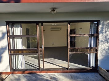 Sunny & Spacious 2-Bedroom Home - Ready to Move in