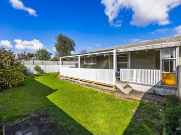 Prime Papatoetoe Location – Must Sell!
