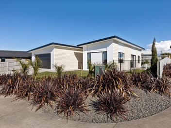 MODERN COMFORT AND EFFORTLESS LIVING COMBINED