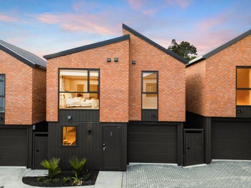 Modern Sophistication in a Premier School Zone