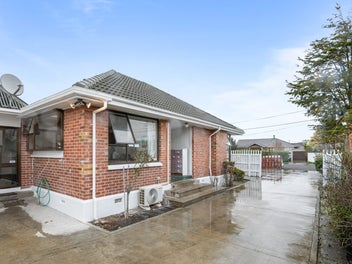 High-Return Investment, Top Riccarton Location