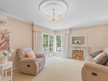 Elegant living in a sought after location