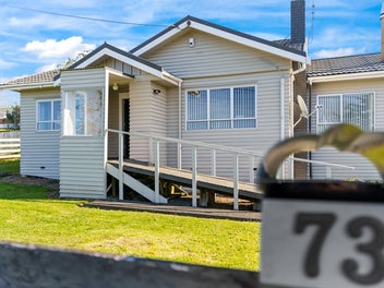 Warm, Welcoming & Ready to Move In