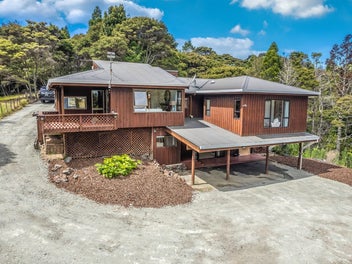 Overseas move dictates immediate Sale!