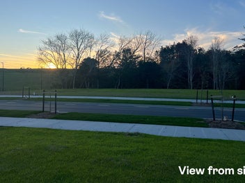 Your next savvy move in Milldale - House & Bedsit!
