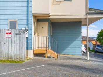 Say Hi to your first home