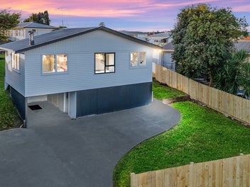 Massive 6 bedroom, ready to move in !!