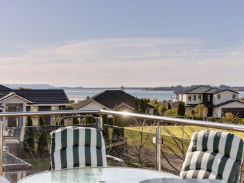 Dual Perspectives — Stunning Scenes All Around