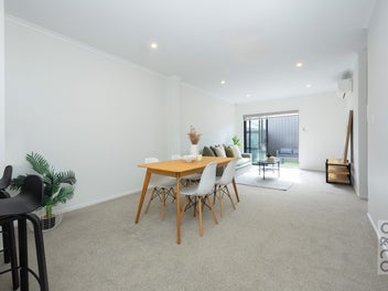 Style, Sun, Room, Garaging ... $860k ONO