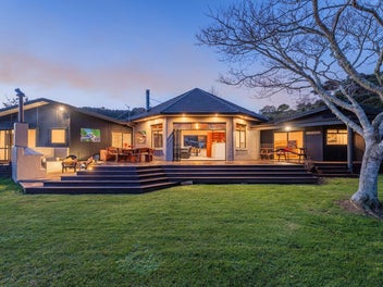 Vendor needs gone! Reduced to sell