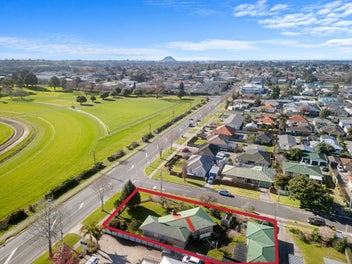 Renovate or potential subdivide