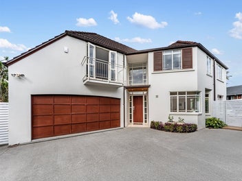 Heart Of Takapuna – Ideal Lock and Leave