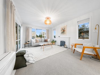 RENOVATED & READY FOR FAMILY LIVING
