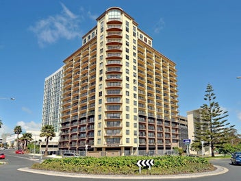 Corner apartment with secure parking