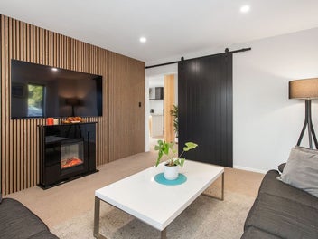 Spacious, Stylish, Entertainer's Dream Home!