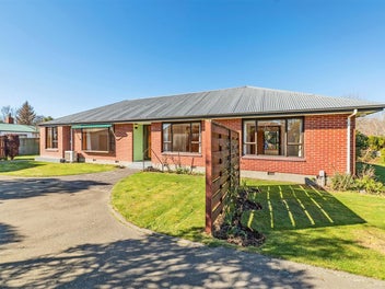 Location Meets Lifestyle – Near The University!
