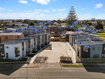Image 1 of 21