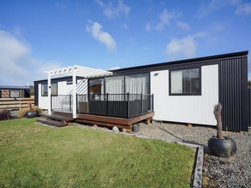 Wave Chaser's Dream - Live the Life & Earn Too!