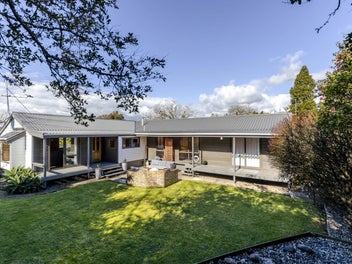 LIGHT FILLED, FAMILY HOME