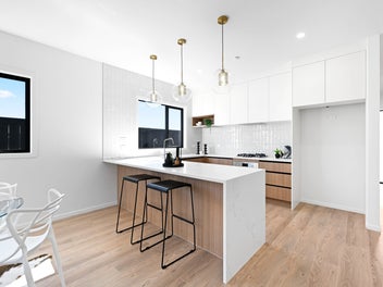 Brand New, Show Home Alike